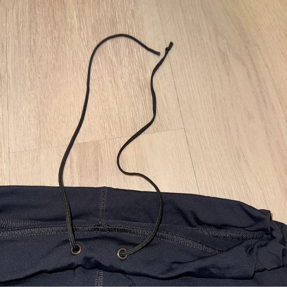 🇮🇸 66°North Iceland Grettir Running Pants – Size Large (Gently Used - Picture 4 of 5